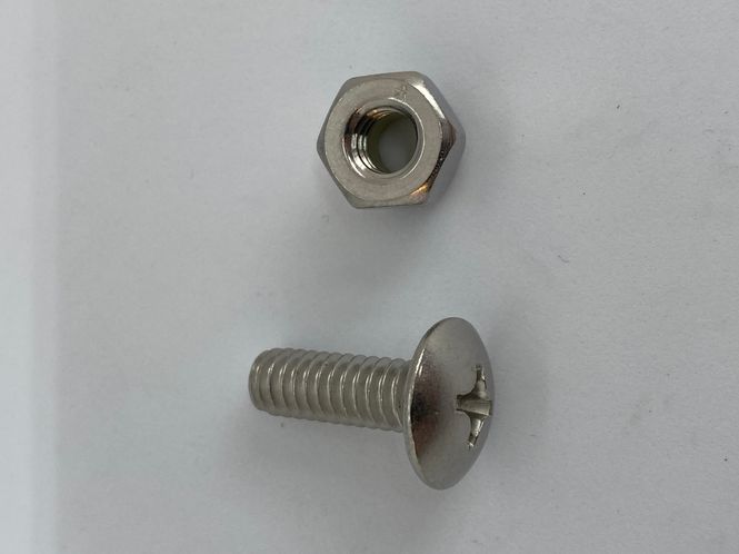 Hovedbilde SmartTrack skruer plastskinner